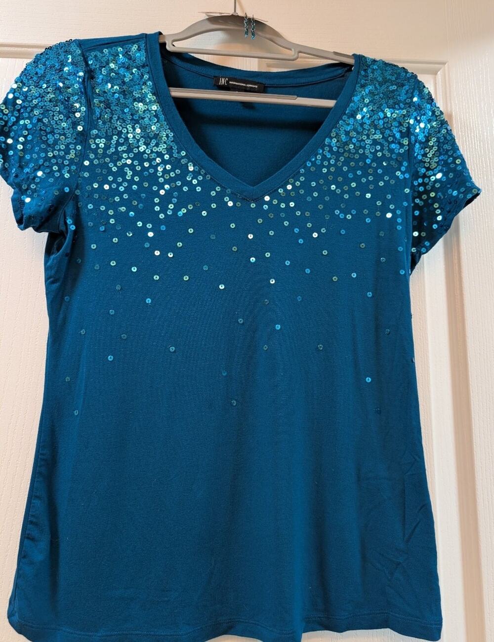 INC International Concepts Teal Sequin V-Neck Short Sleeve Top S Earrings SET